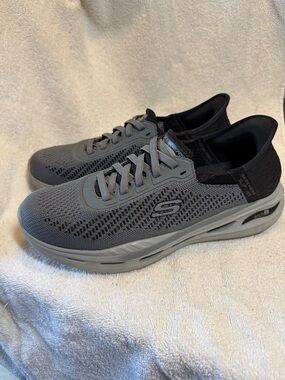 Skechers Men's Gray Knit Arch Fit Slip-On Athletic Sneakers